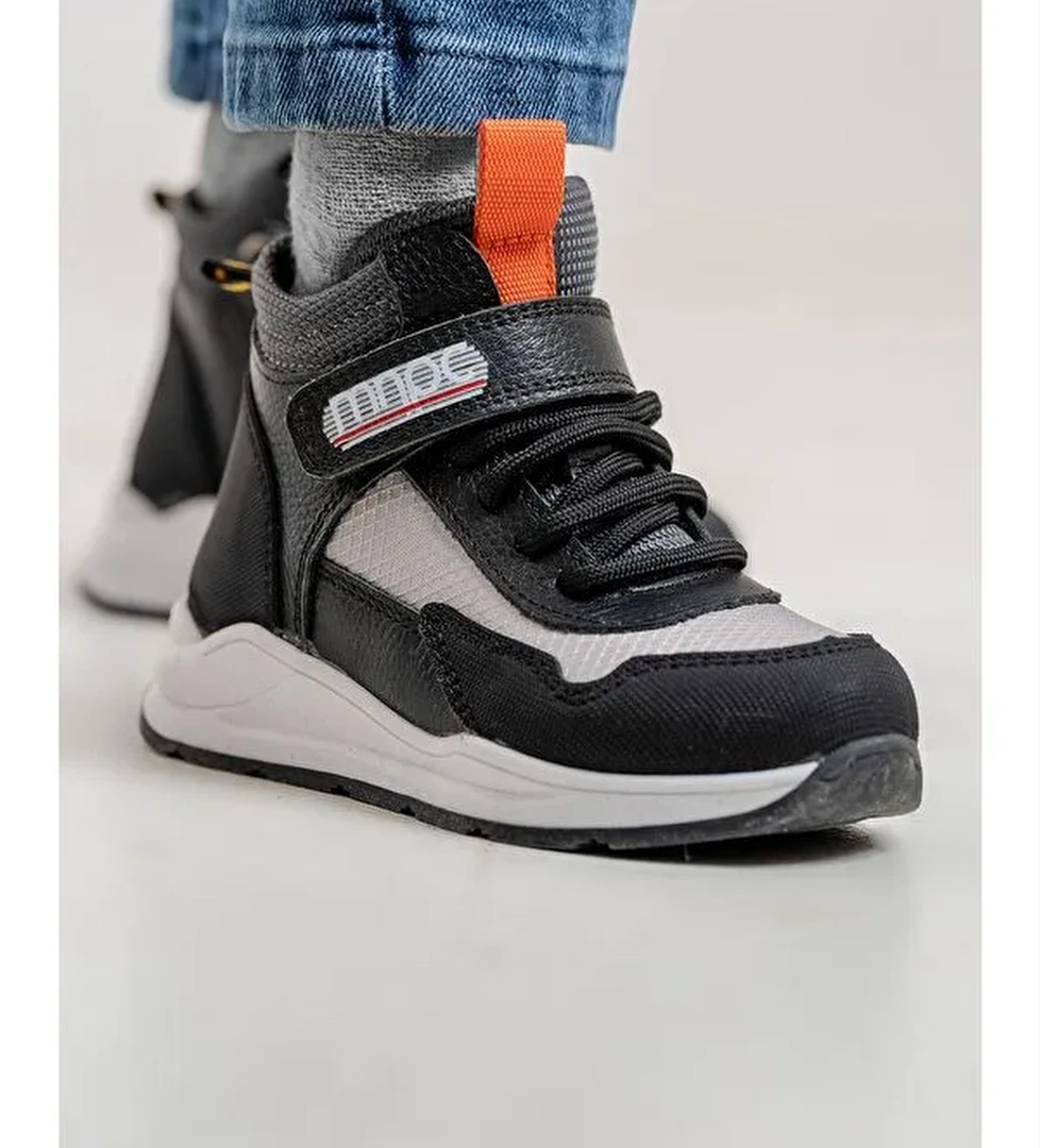 Erkek Çocuk Siyah Hakiki Deri Suya Dayanıklı Anatomik Günlük Bot - Görsel 1