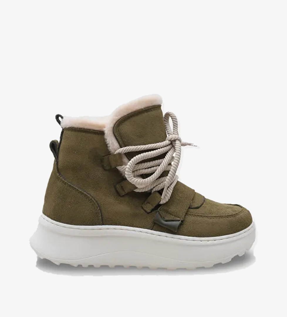 Agatha Kürklü Kadın Bot - Görsel 1