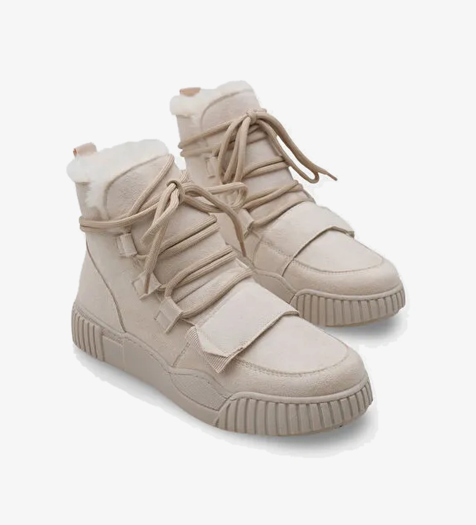 Sharron Kürklü Kadın Spor Bot