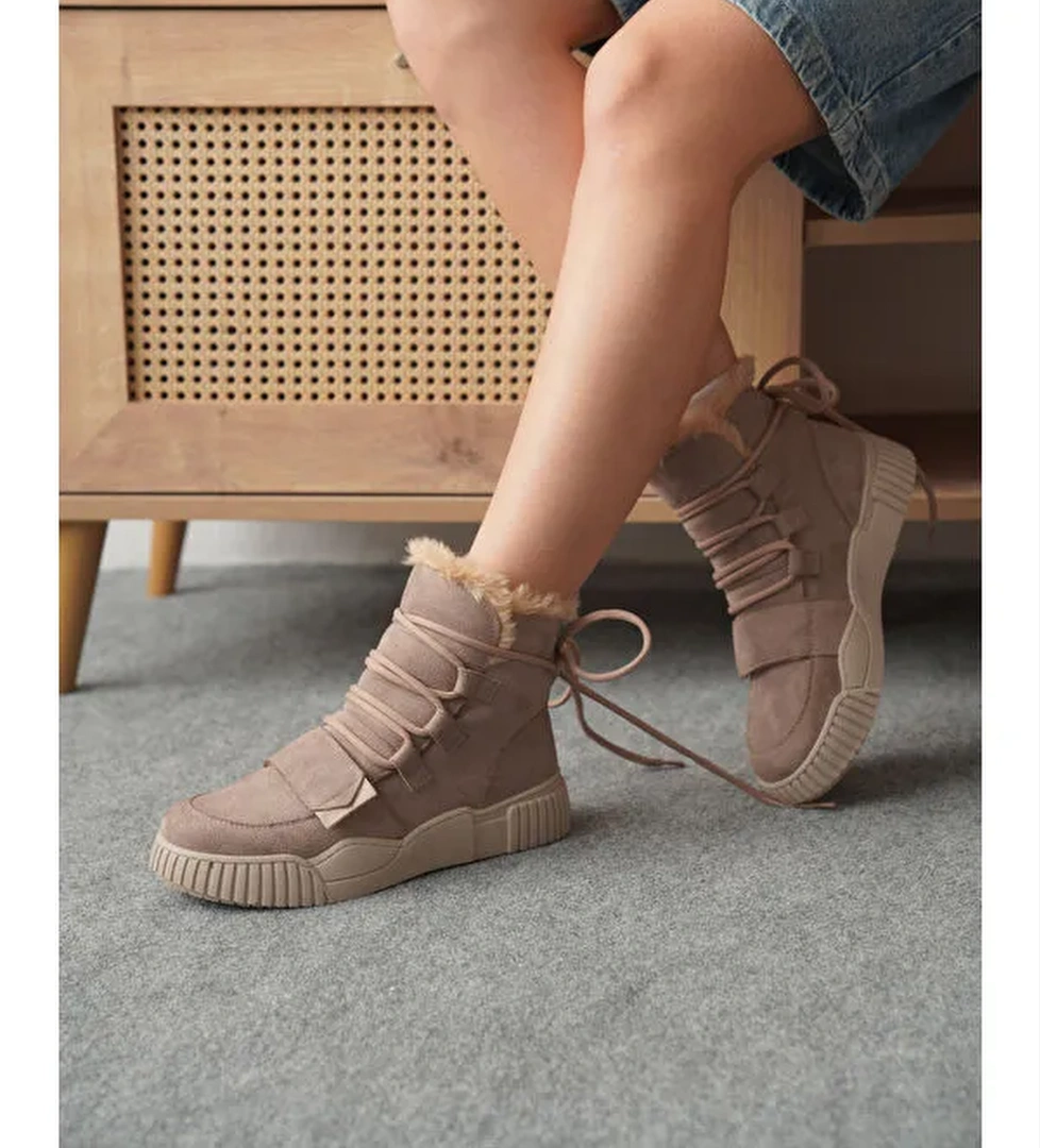 Sharron Kürklü Kadın Spor Bot - Görsel 1