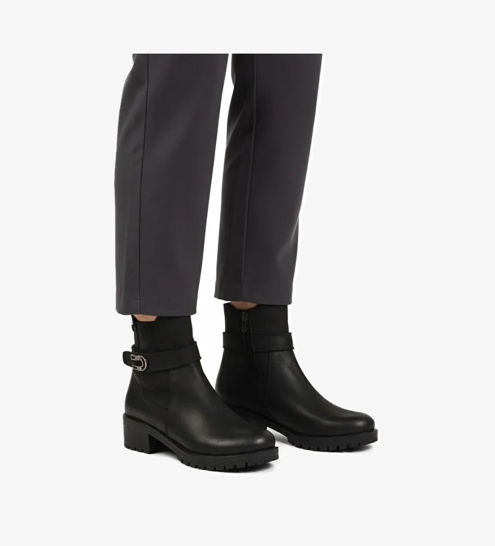 Venüs Siyah Nubuk Hakiki Deri Polarlı Kaymaz Kadın Bot 3376k Z model görseli