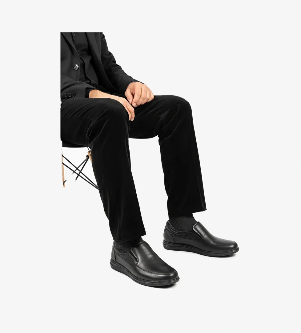 Siyah Hakiki Deri İçi Kürklü Kaymaz Erkek Casual Ayakkabı 472 M