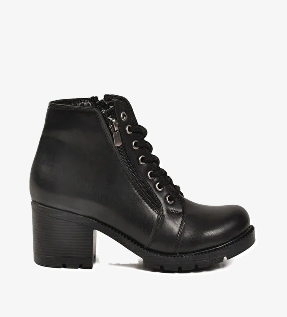 Ayakmod Siyah Bağcıklı Fermuarlı Topuklu Kadın Bot 196 Z model görseli