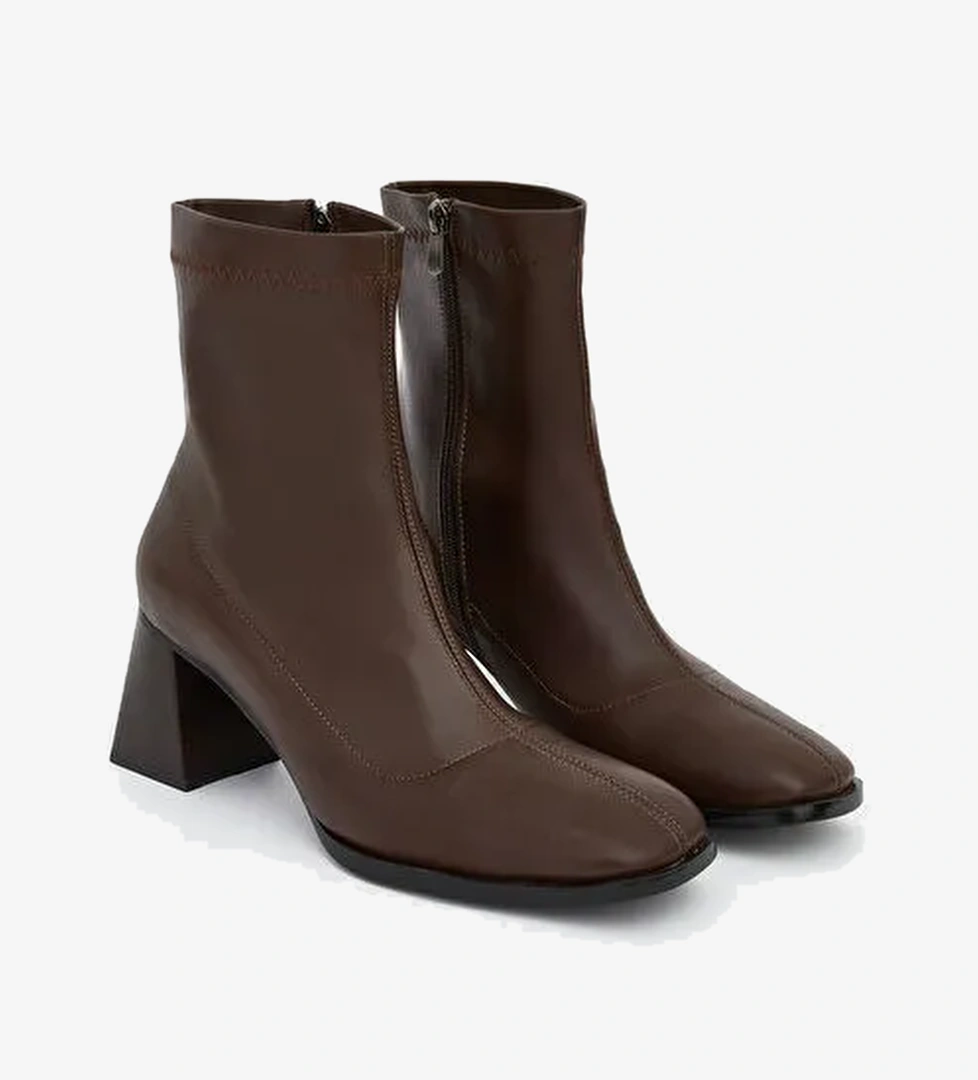 Lcw Steps Deri Görünümlü Kadın Topuklu Bot model görseli