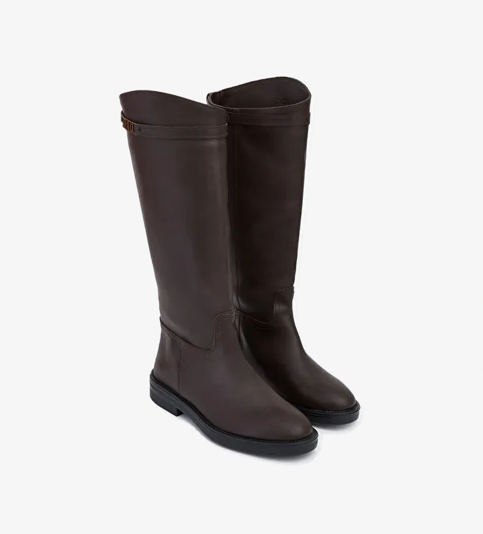 Deri Görünümlü Kadın Çizme