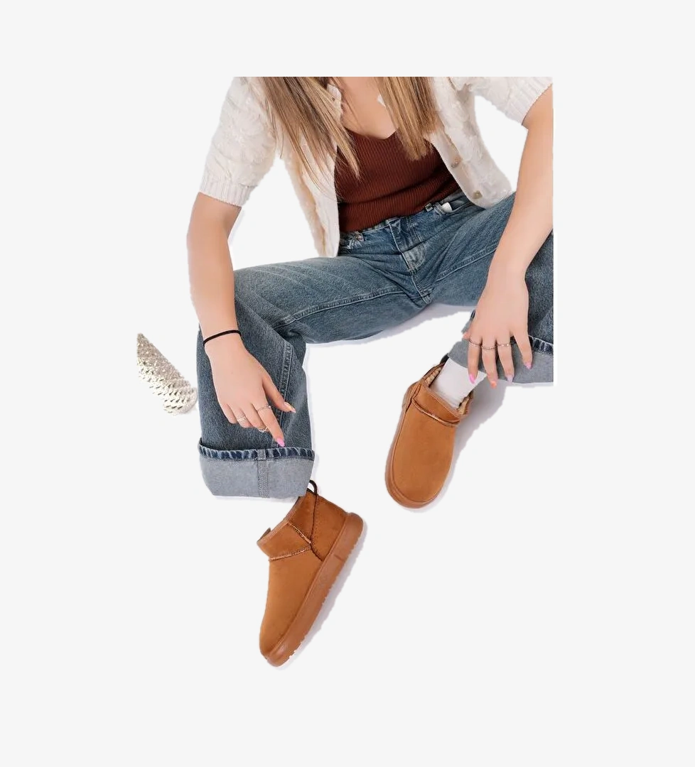 Muggo TAZZY Kadın Kalın Taban İçi Tüylü Günlük Mini Yarım Bot model görseli