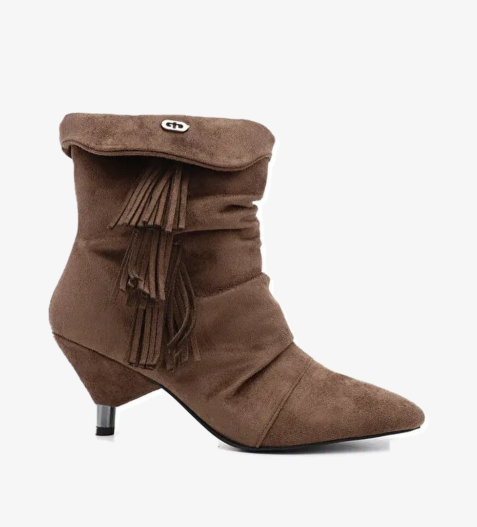 Kadın AÇIK KAHVERENGİ Püsküllü Sivri Burun İnce Topuklu Bot