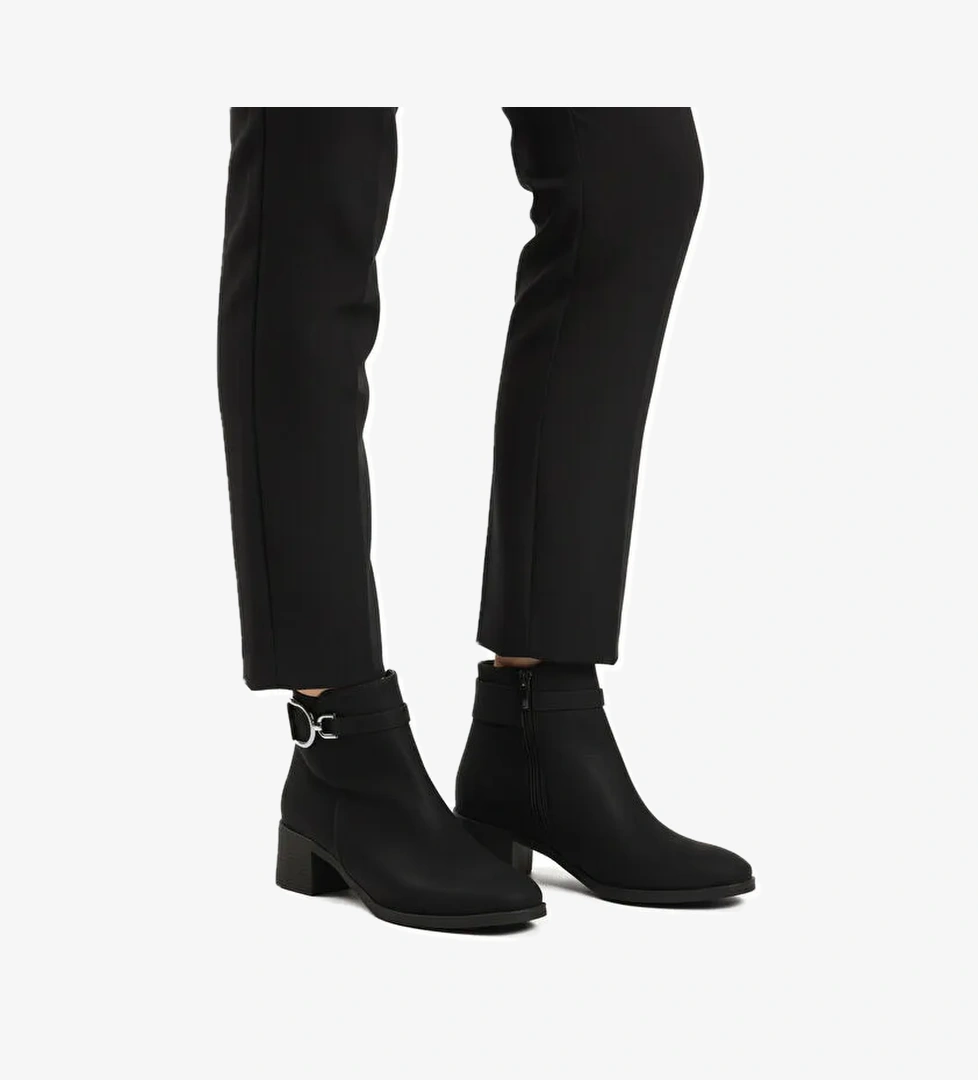 Siyah Zümrüt Fermuarlı Kaymaz Polarlı Kadın Topuklu Bot 417637 Z - Görsel 1