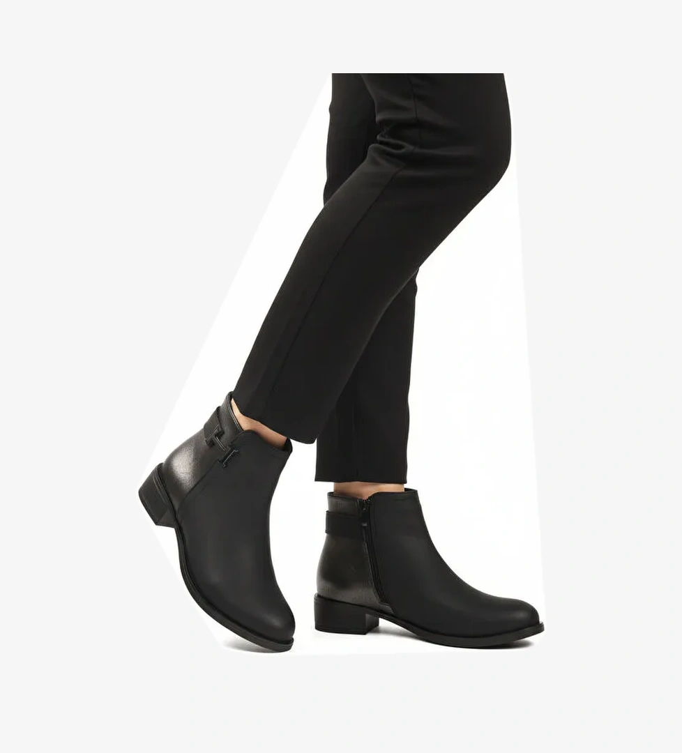 Siyah Zümrüt Fermuarlı Kürklü Kaymaz Kadın Bot 547820 Z