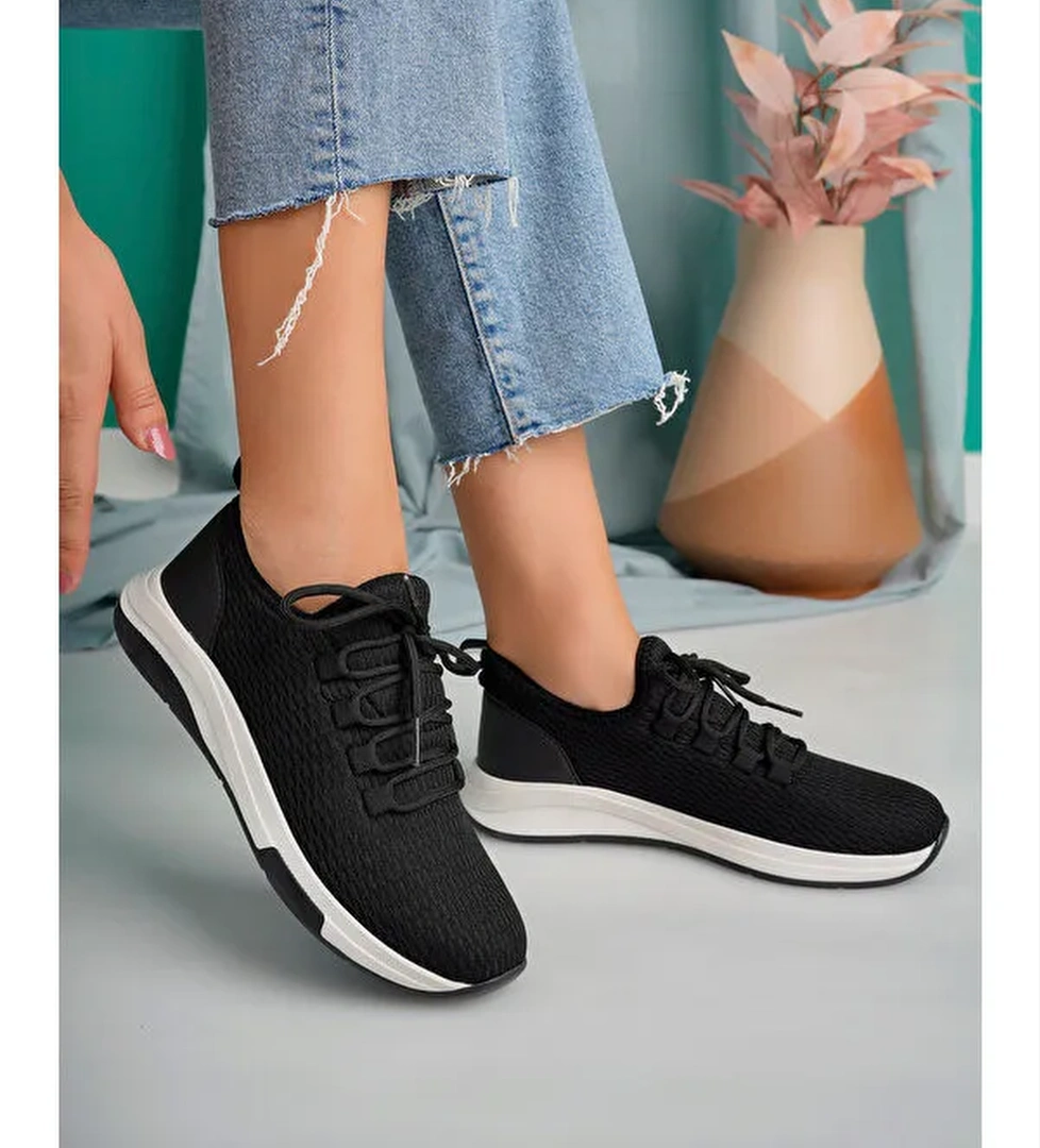 Pasyone Siyah Kadın Fileli Günlük Ayakkabı model görseli