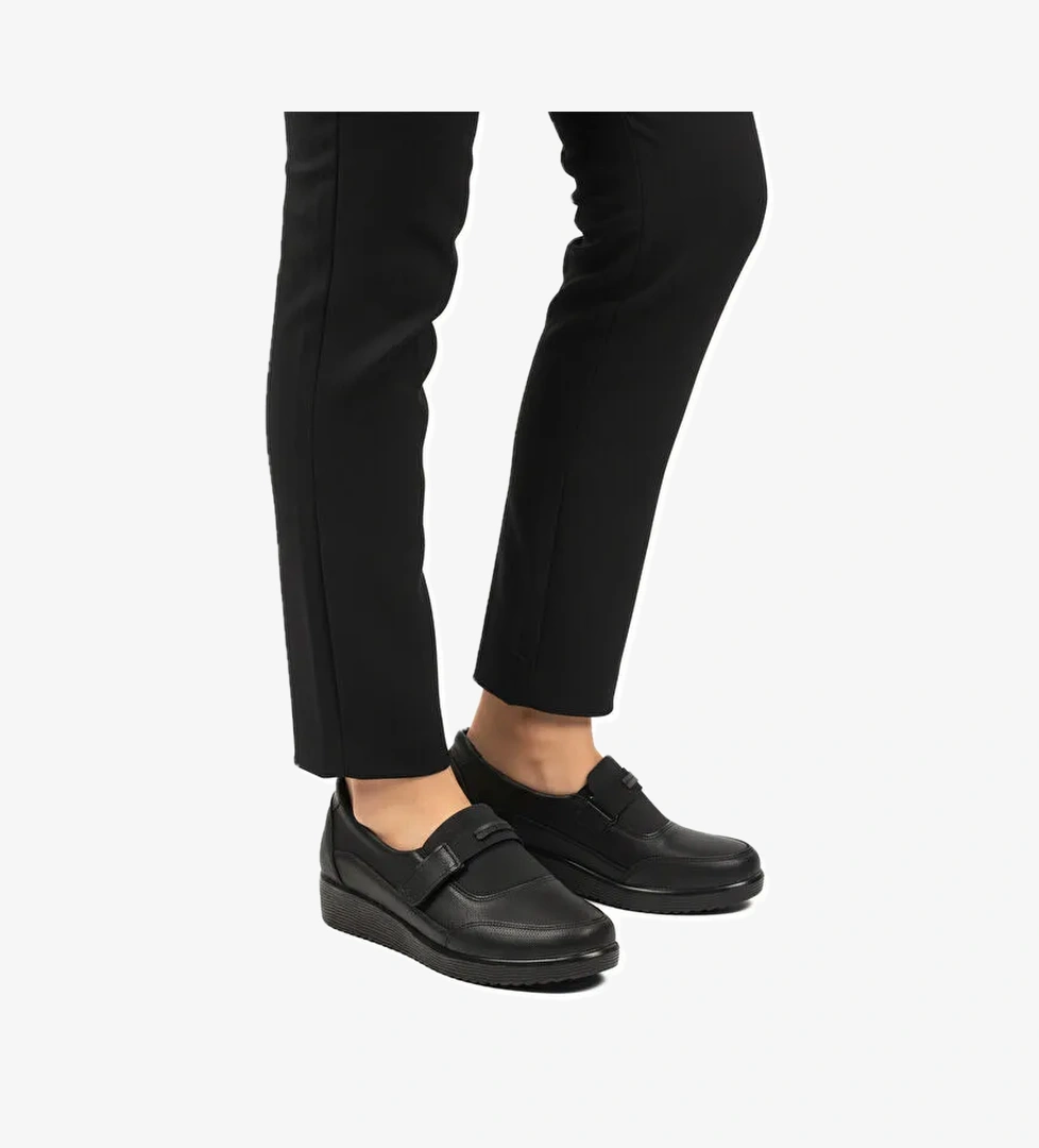 Siyah Cırtlı Anatomik Hafif Esnek Kadın Casual Ayakkabı 293127 Z