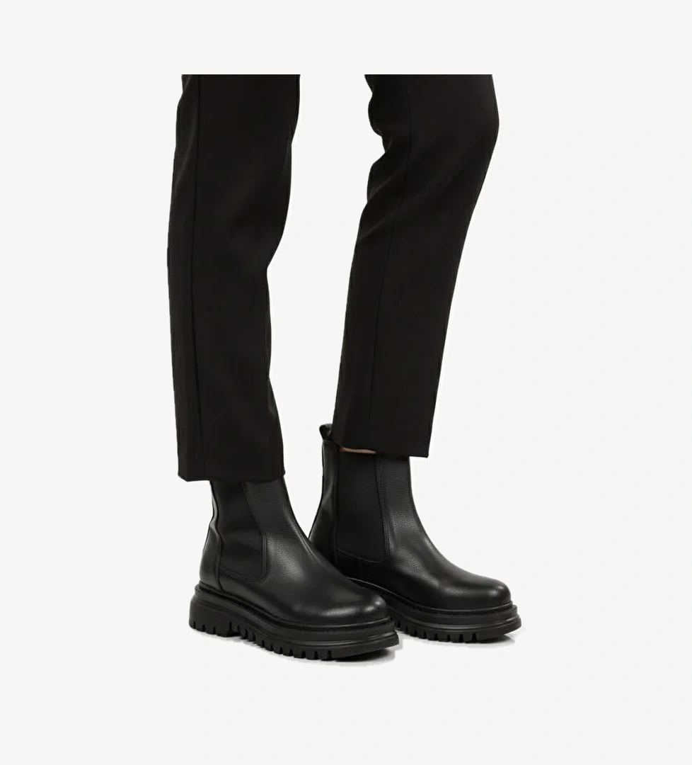 Siyah Cilt Kürklü Kolay Giyilebilir Kaymaz Kadın Chelsea Bot 473093 Z - Görsel 1