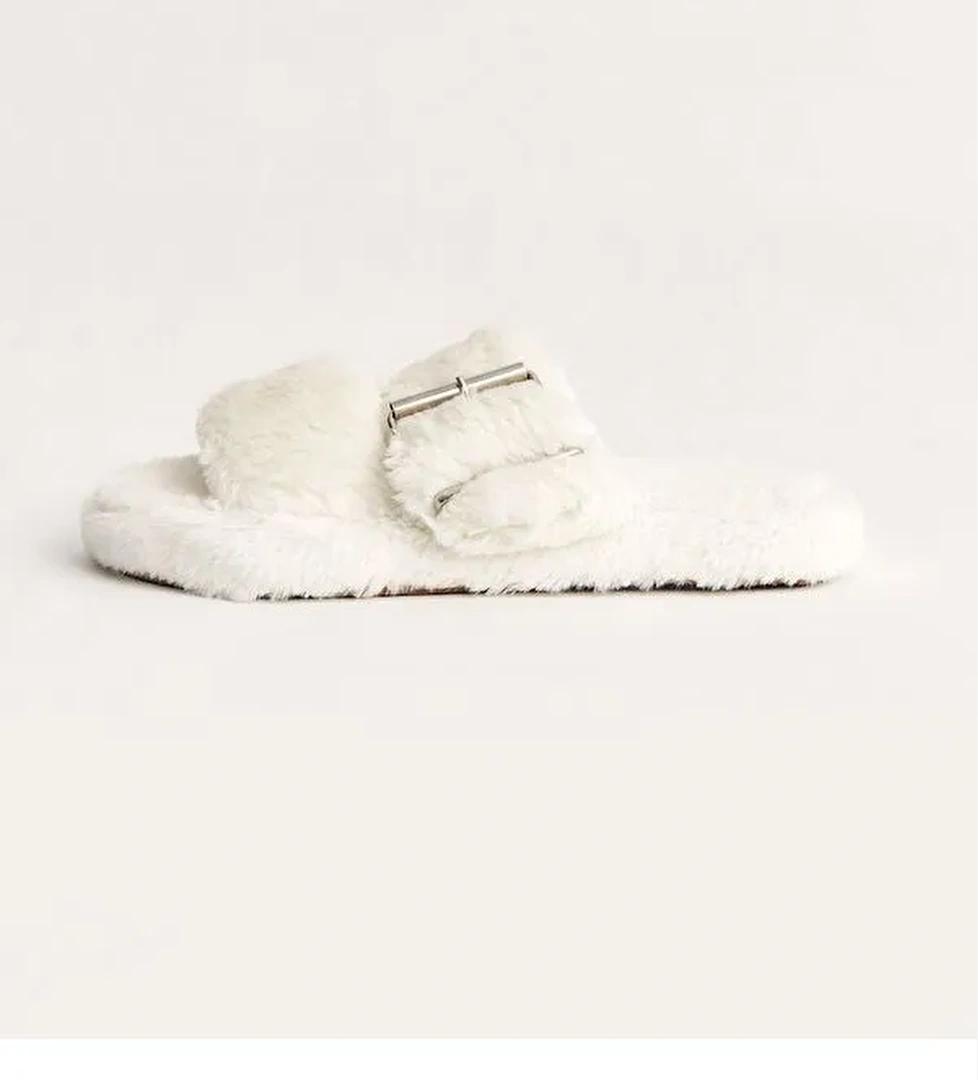 Chirpy Kadın Beyaz Pelüş Tokalı Kışlık Ev İçi Terlik - D3411AX model görseli
