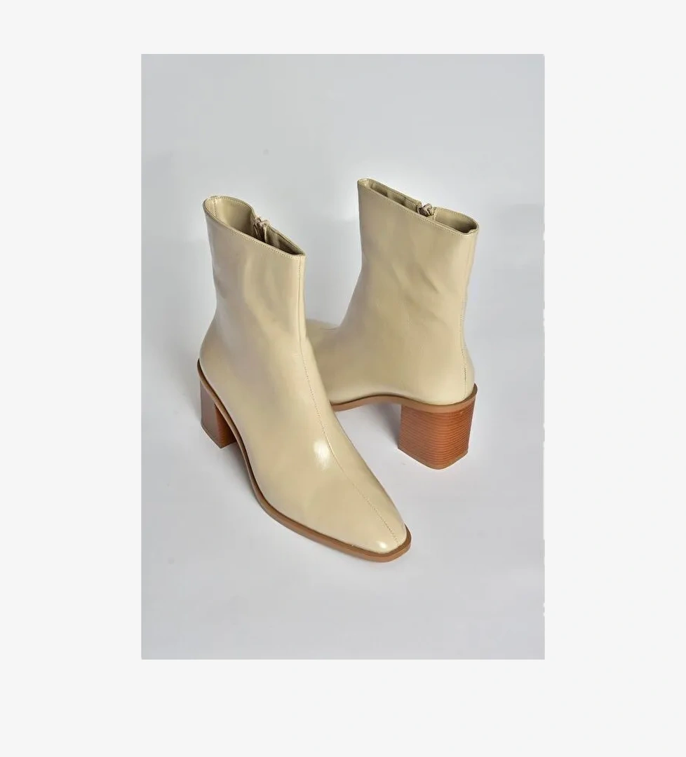 Bej Kadın Bot V250330309