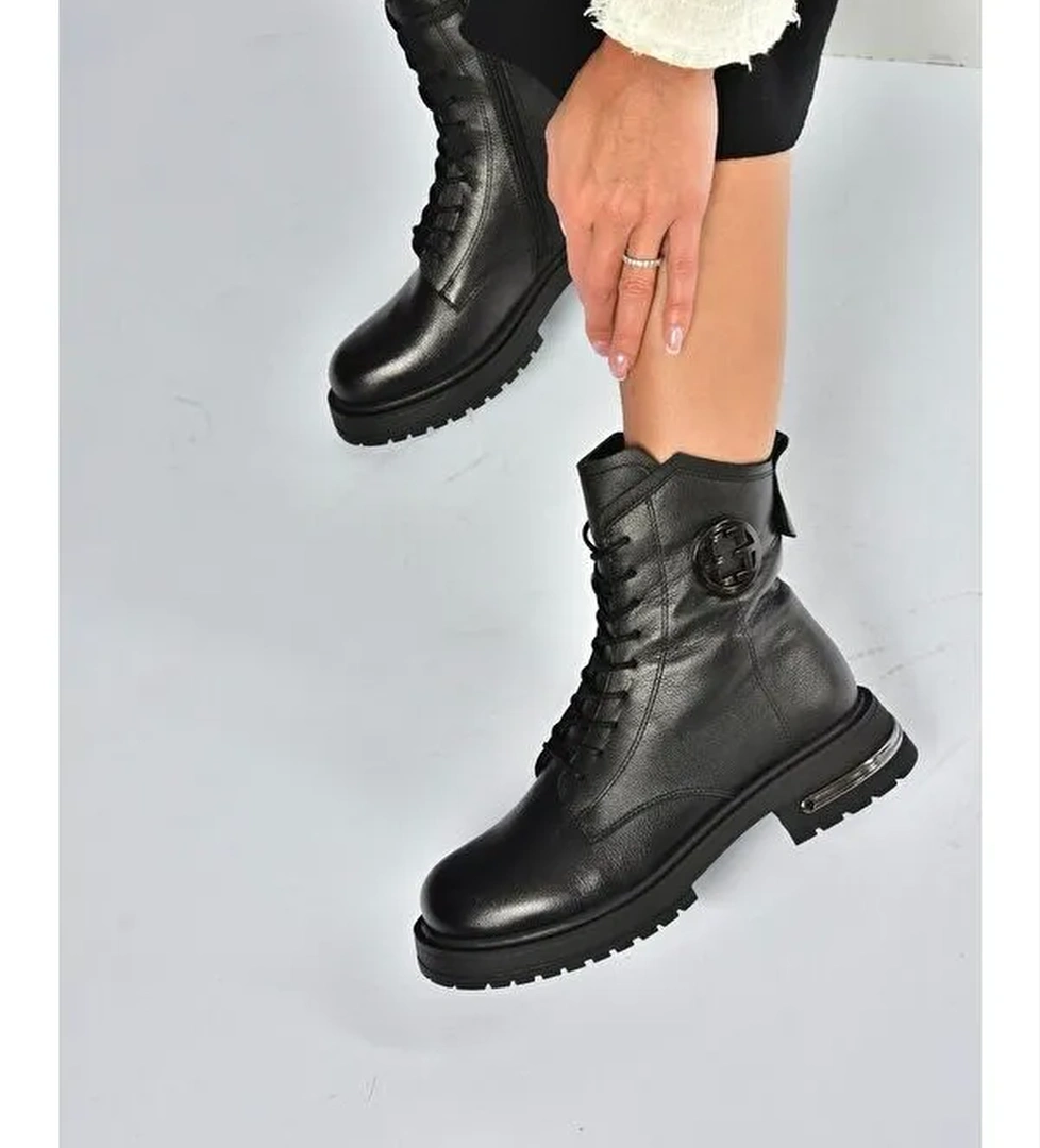 Siyah Kadın Bot V555575503 - Görsel 1