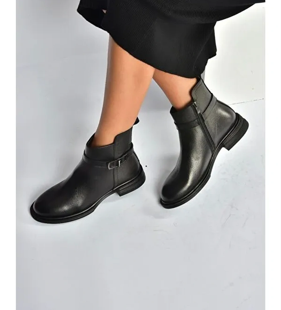 Siyah Kadın Bot V555255503 - Görsel 1