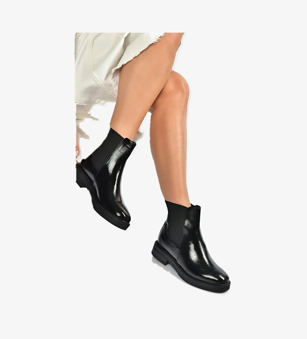 Siyah Kadın Bot V312217360 - Görsel 1