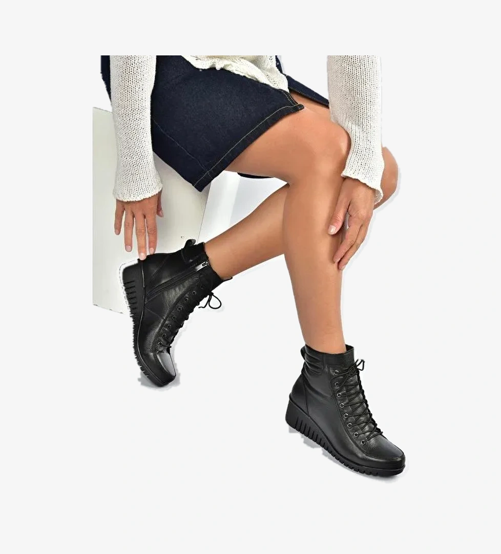 Siyah Kadın Bot V324245103 - Görsel 1