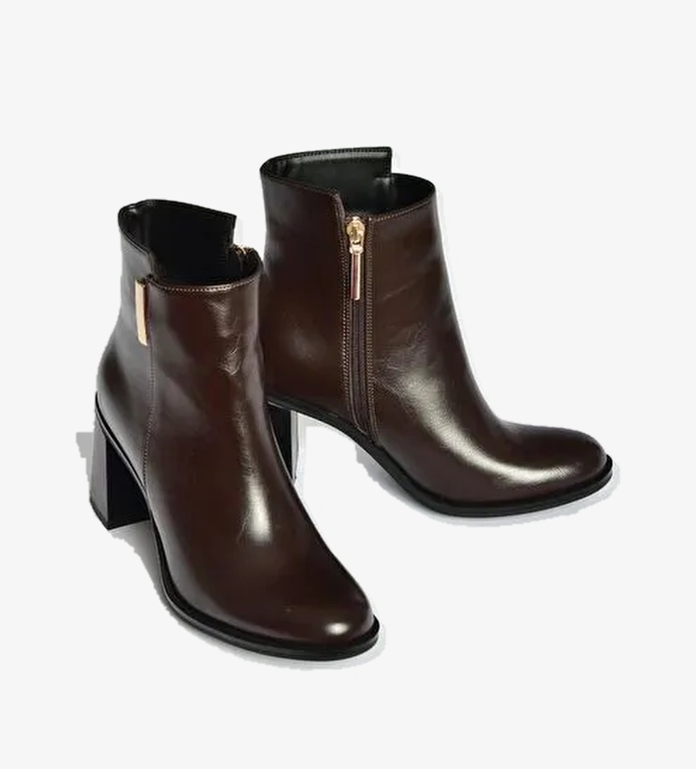 Kahverengi Kadın Bot V518103109