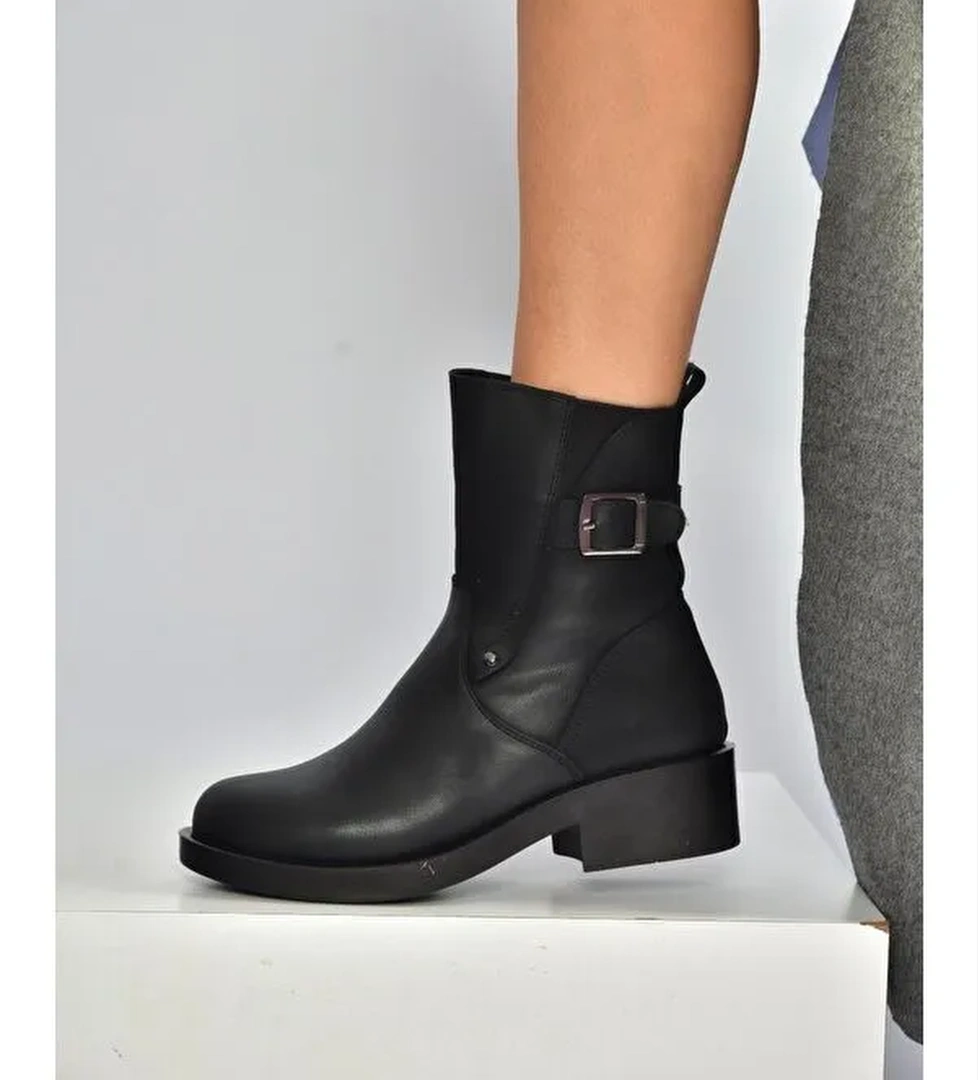 Siyah Kadın Bot V674121309 - Görsel 1