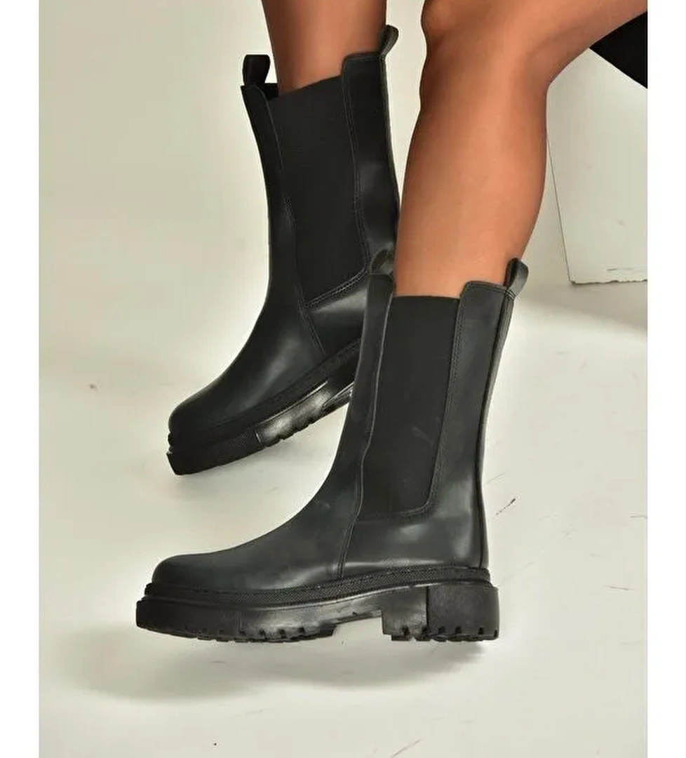 Siyah Kadın Bot V652649009