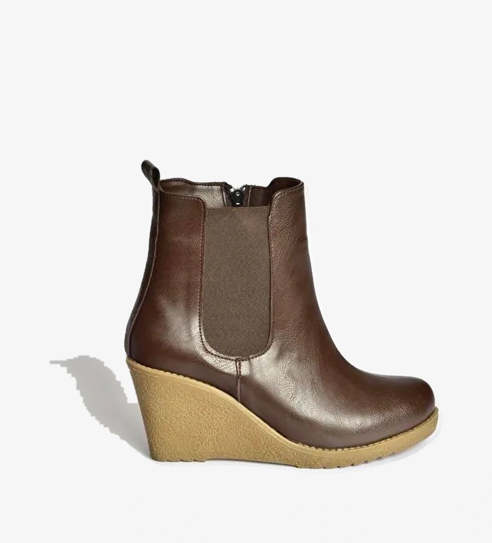 Kahverengi Kadın Bot V361197009