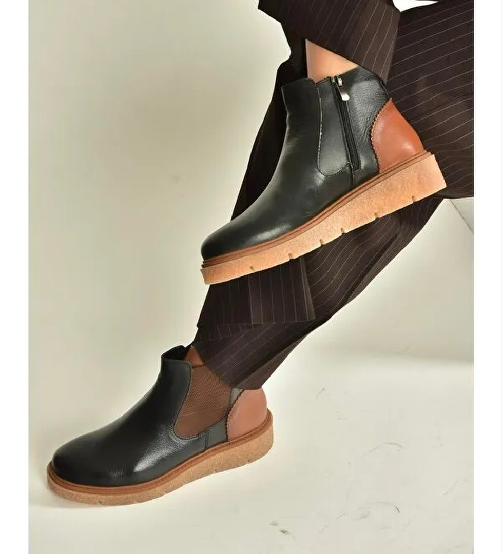 Fox Shoes Siyah Bej Kadın Bot V555115103 model görseli