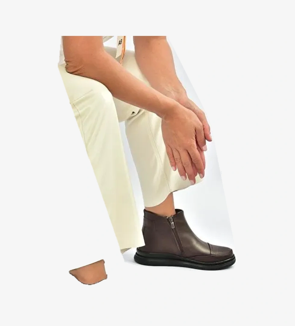 Kahverengi Kadın Bot V555070403 - Görsel 1