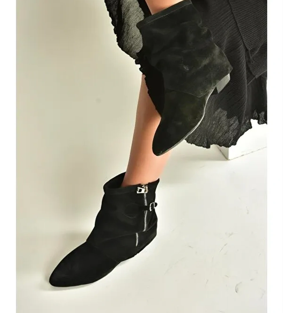 Siyah Kadın Bot V380518102
