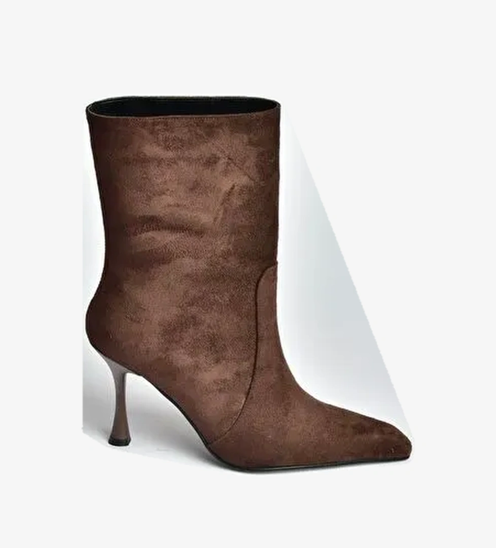 Kahverengi Kadın Bot V752550202