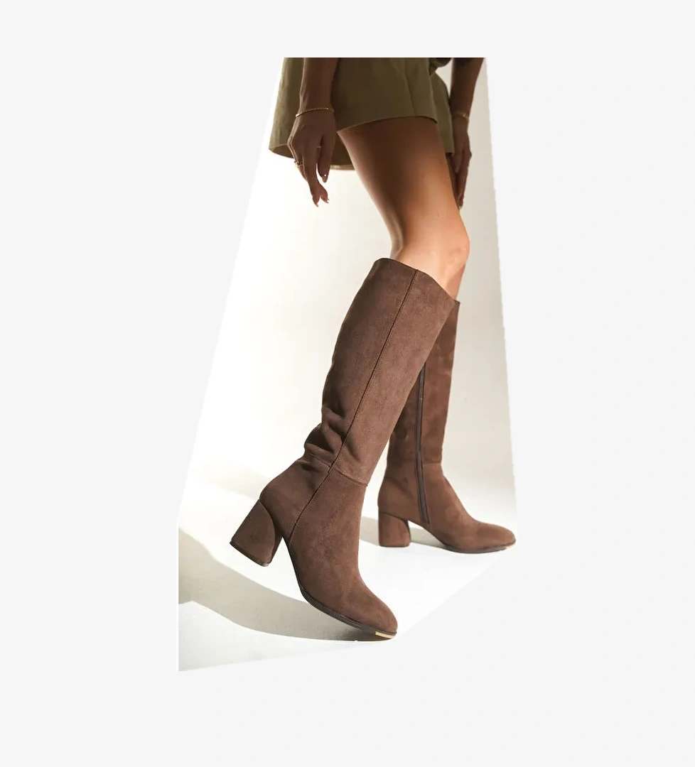 Cathrine Oval Burunlu Yandan Fermuarlı Topuklu Süet Kadın Çizme