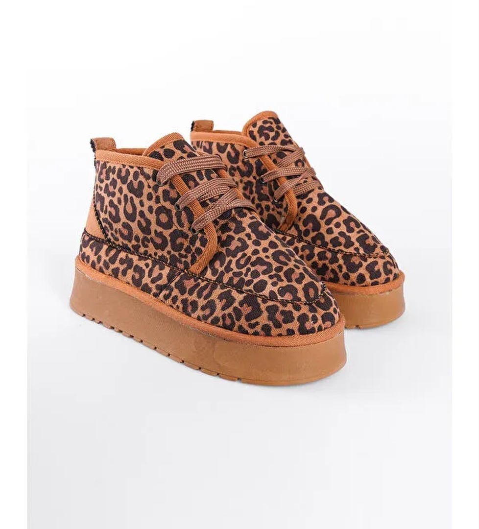 Madeline Kalın Tabanlı Yuvarlak Burunlu Bağcıklı Kürklü Kadın Bot