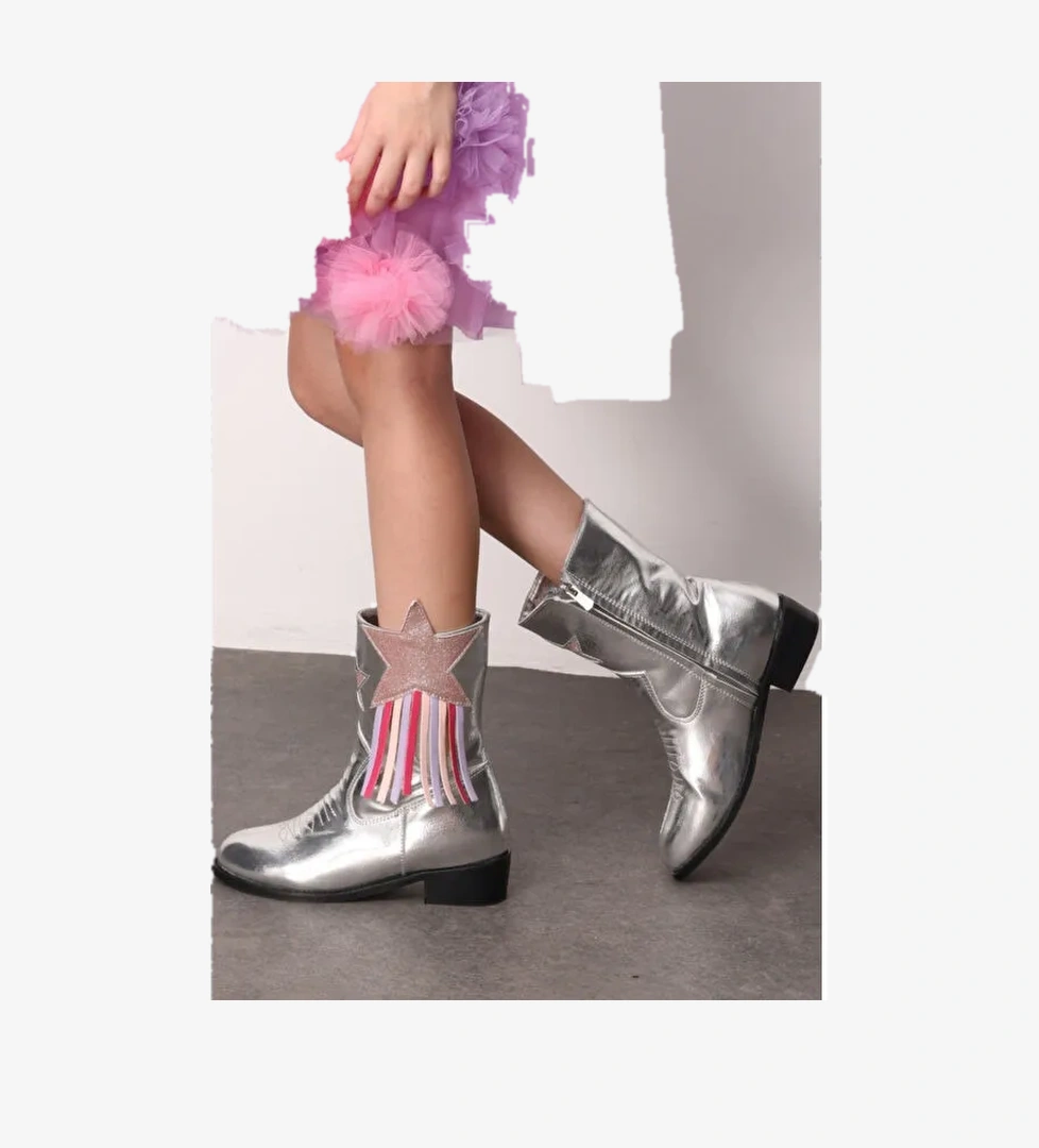 Gümüş Yıldız ve Püskül Detaylı Kız Çocuk Kovboy Bot