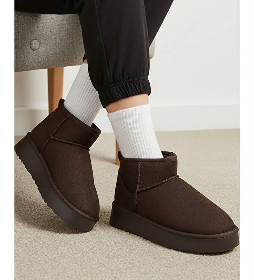 Raina Kalın Tabanlı Yuvarlak Burunlu Kürklü Kısa Kadın Bot