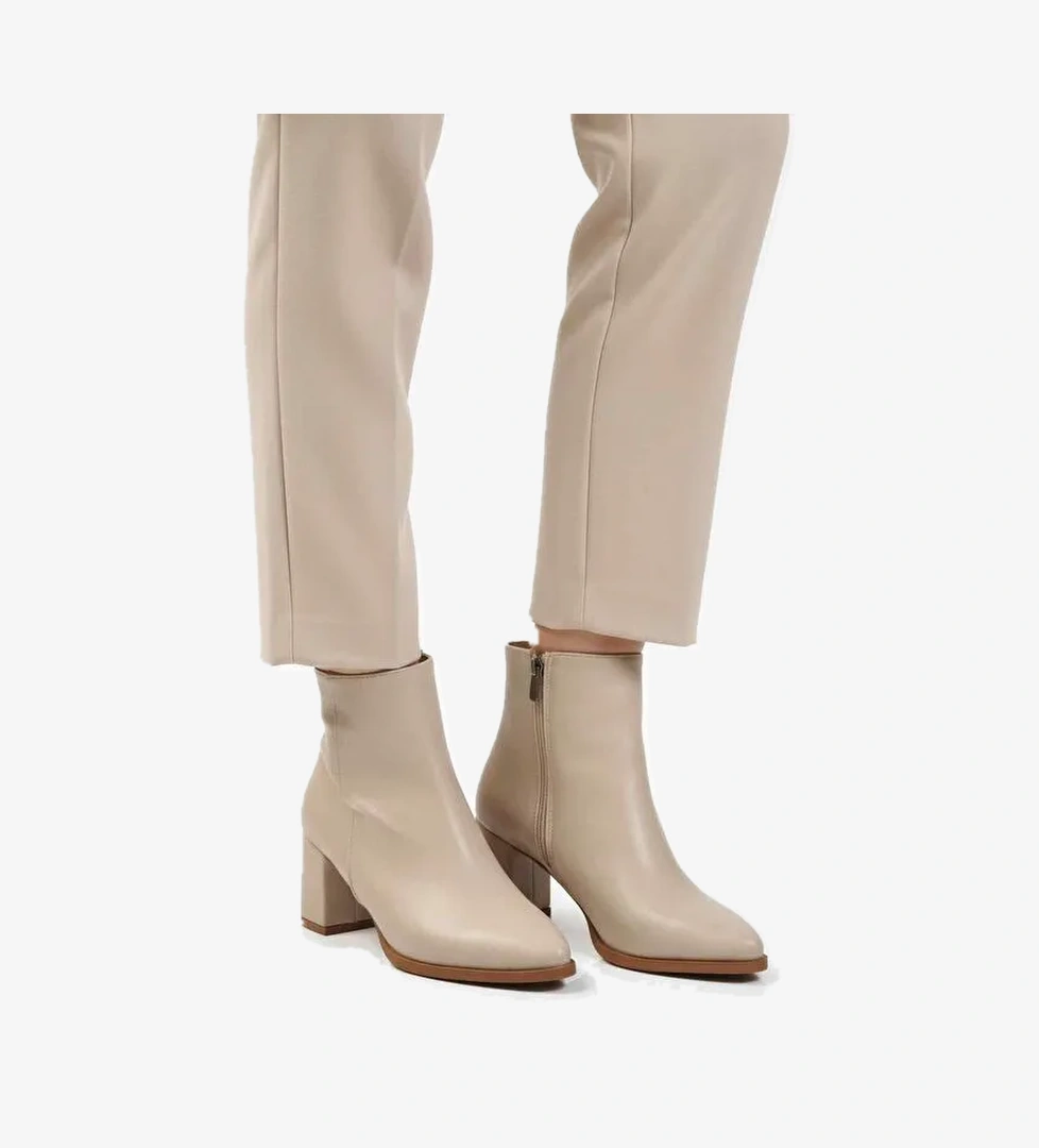 Bej Cilt Fermuarlı Polarlı Kaymaz Kadın Topuklu Bot 343126 Z