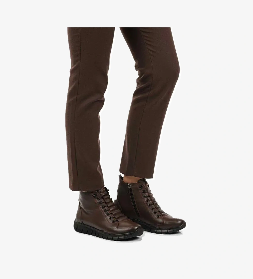 Kahve Hakiki Deri İçi Polarlı Kaymaz Fermuarlı Kadın Bot 3910 Z