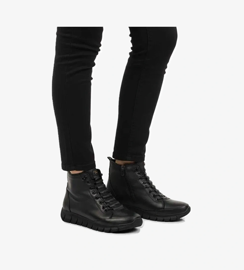 Siyah Hakiki Deri İçi Polarlı Kaymaz Fermuarlı Kadın Bot 3910 Z - Görsel 1