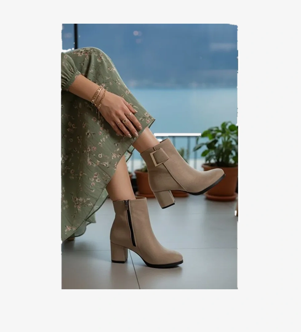 Kadın Atina Tokalı Bej Süet Kısa Bot - Görsel 1