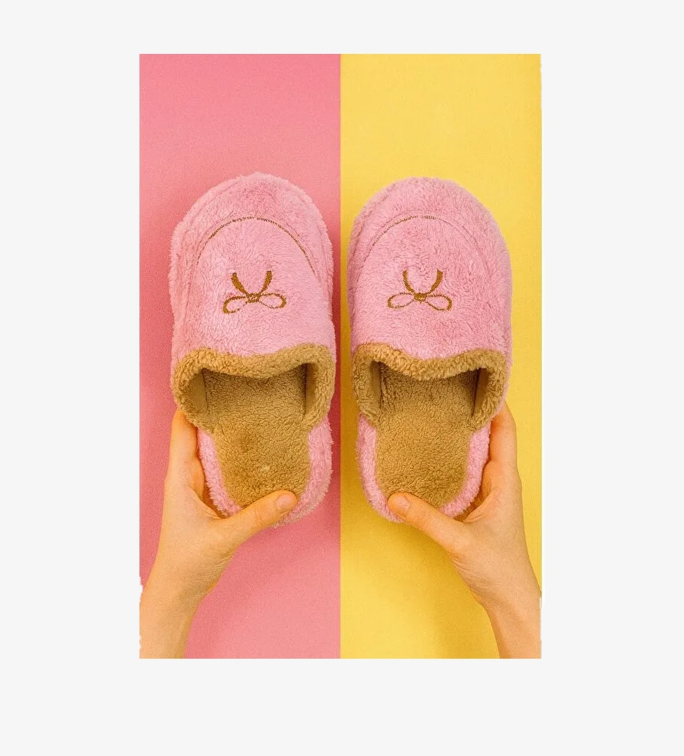 AMORE Kapalı Kadın Ev Terliği Günlük Rahat Kışlık Terlik