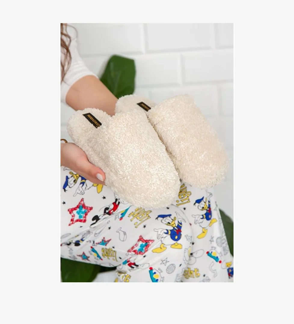 Havlu Kapalı Kadın Ev Terliği Kışlık Terlik Ses Yapmaz