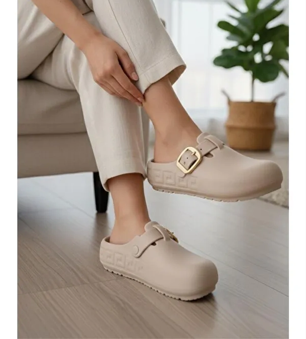 Lovi Kadin Gold Tokali Geometrik Desenli Comfort Clog Kadin Terlik Luks Tasarim