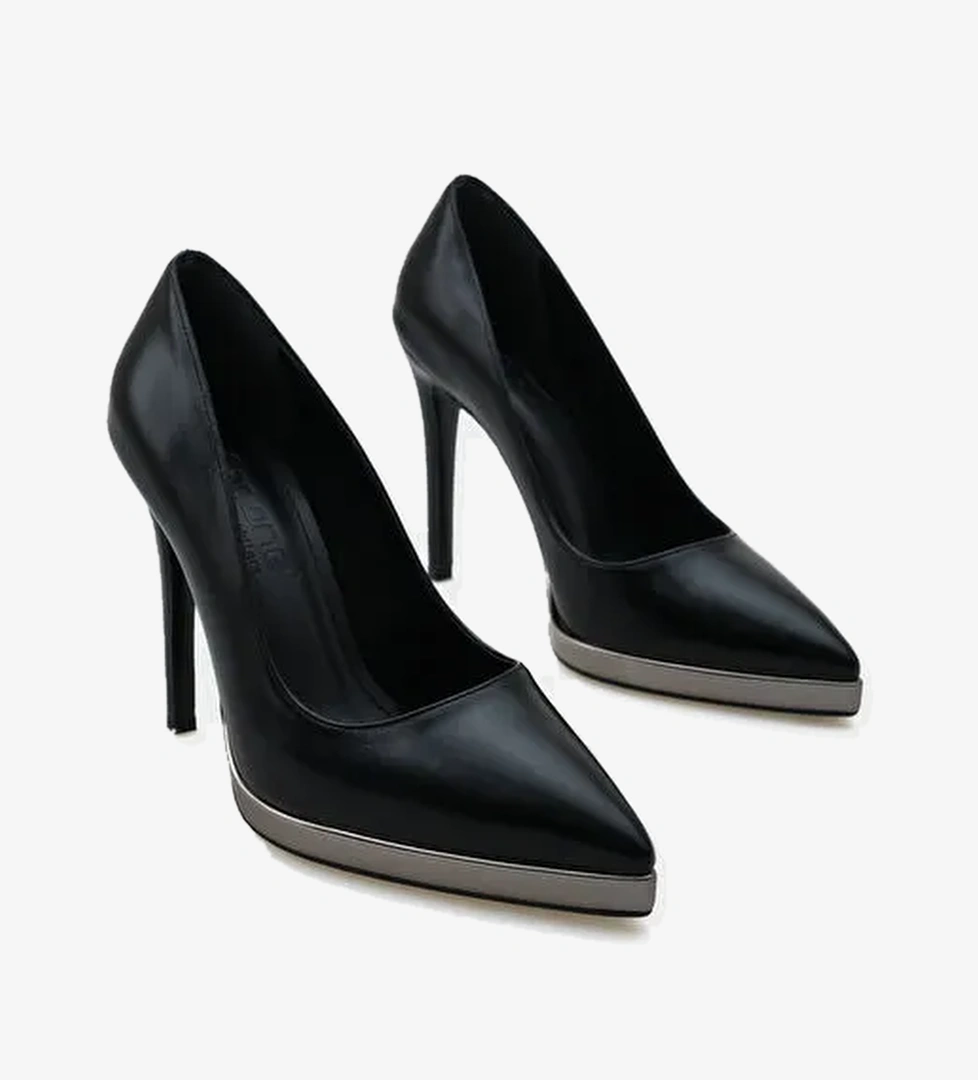 Capone Outfitters Helga Sivri