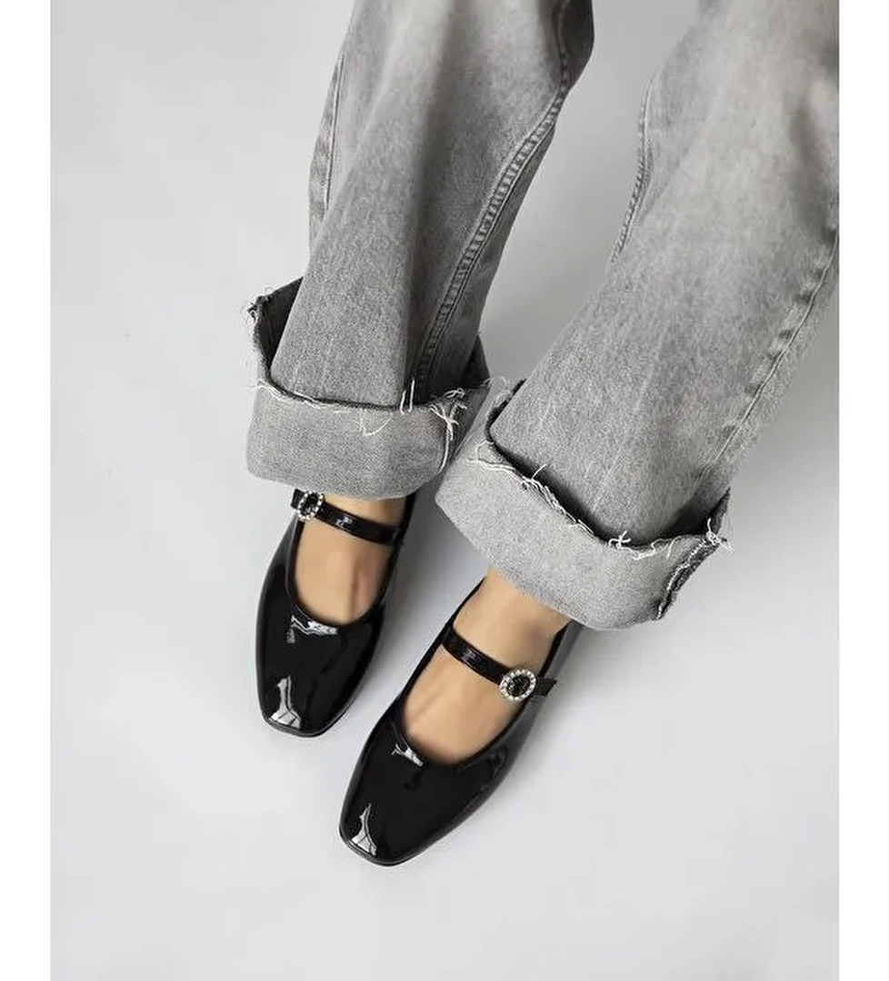 Straswans Bordo Straswans Berny Kemer Kadın Detay Rugan Babet