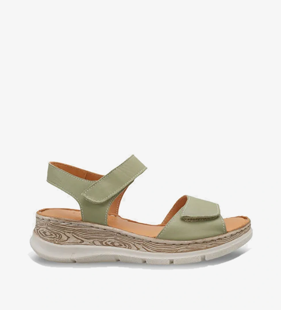 Capone Outfitters Corrinne Hakiki
