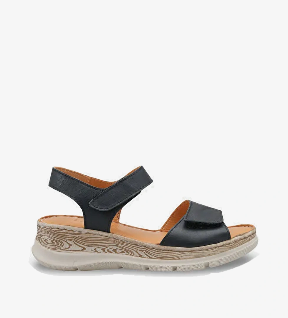 Capone Outfitters Capone Outfitters Corrinne Hakiki