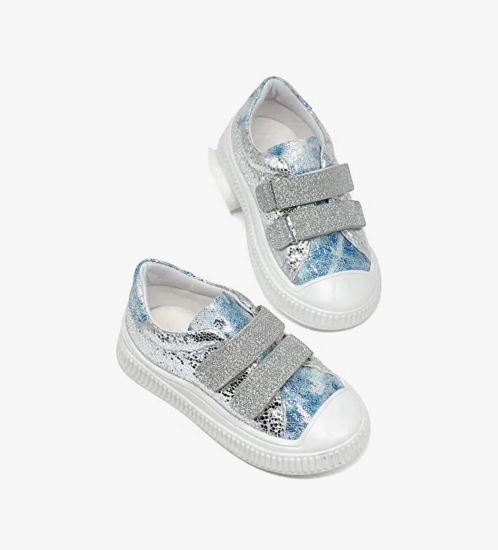 Cocuk Unisex Gumus Cocuk Sim Detayli Cirtli Rahat Kalip Sneaker