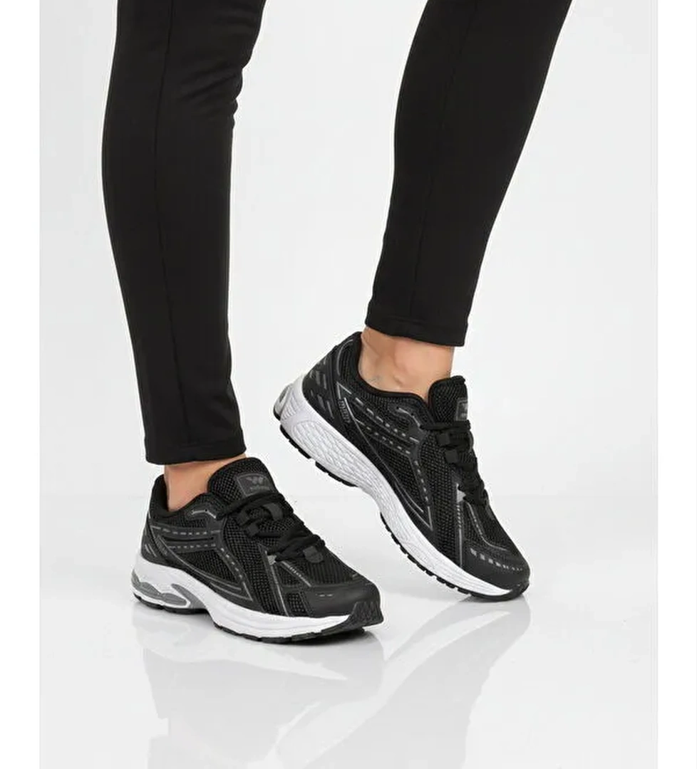 Siyah Beyaz Fileli Hafif Esnek Hafizali Taban Unisex Spor Ayakkabi Ruth G