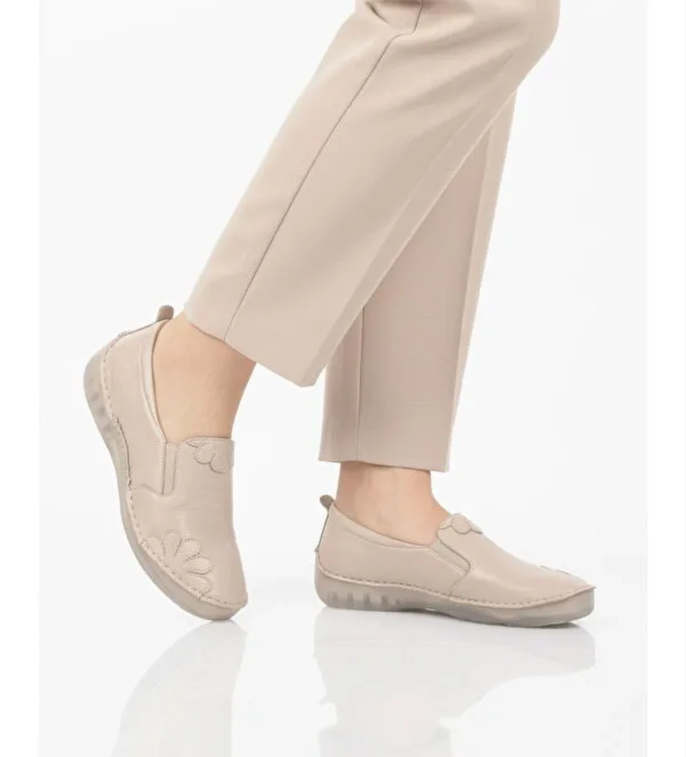 Ayakmod Bej Ayakmod Premium Hakiki Deri Anatomik Kadın Casual Ayakkabı 44404 Z