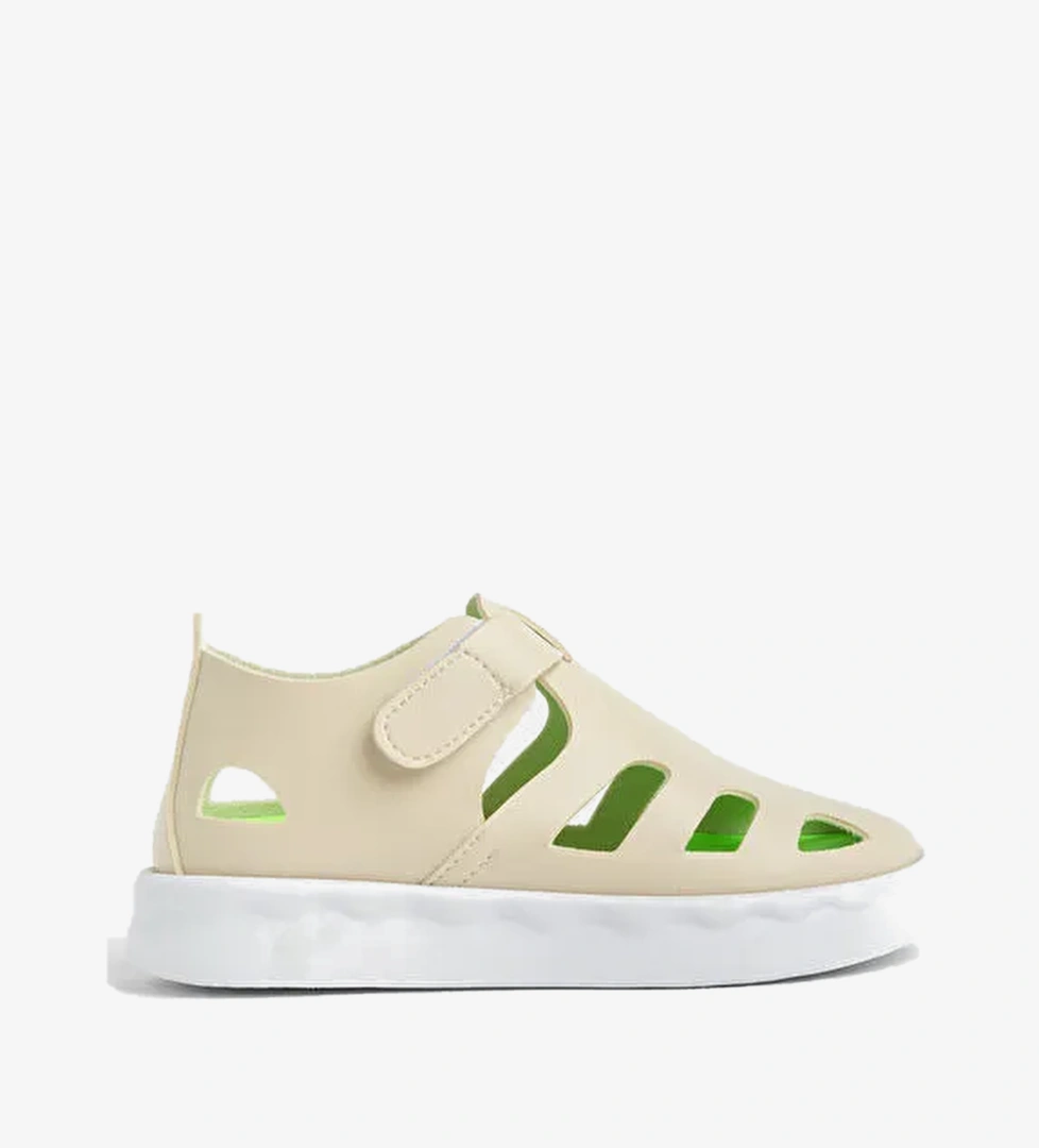 Cocuk Unisex Bej Hafif Tabanli Rahat Cirtli Sandalet