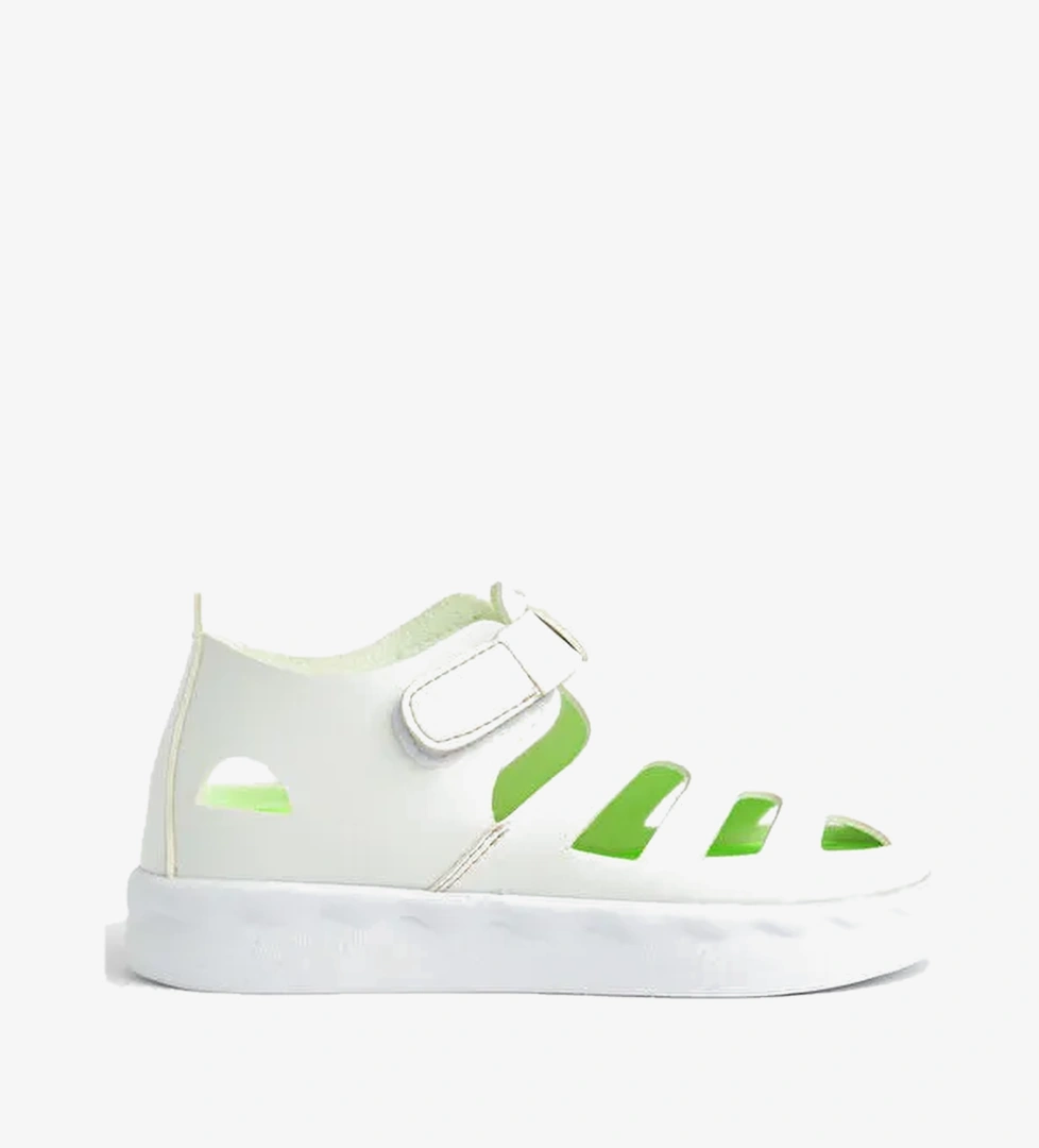 Cocuk Unisex Beyaz Hafif Tabanli Rahat Cirtli Sandalet